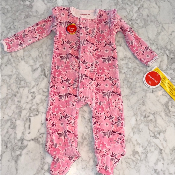 Magnetic Me Other - NWT Magnetic Me Velour Pink Floral Footie 9/12M